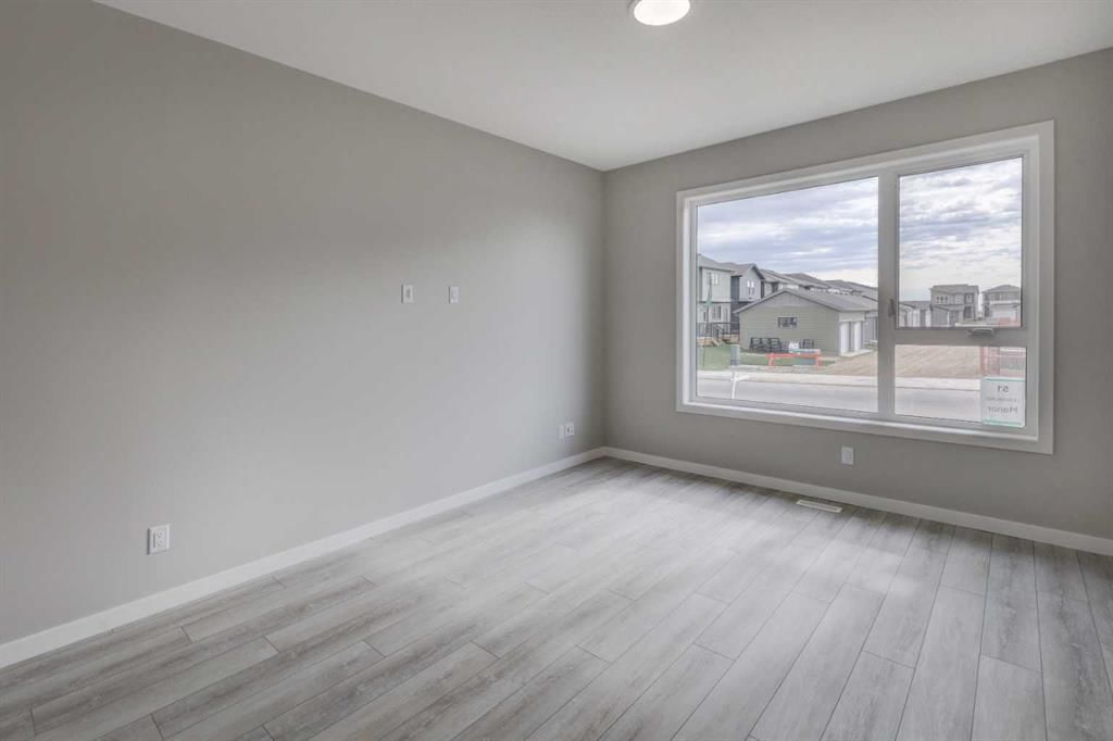 51 lewisburg Manor NE, Calgary — photo 3 of 40