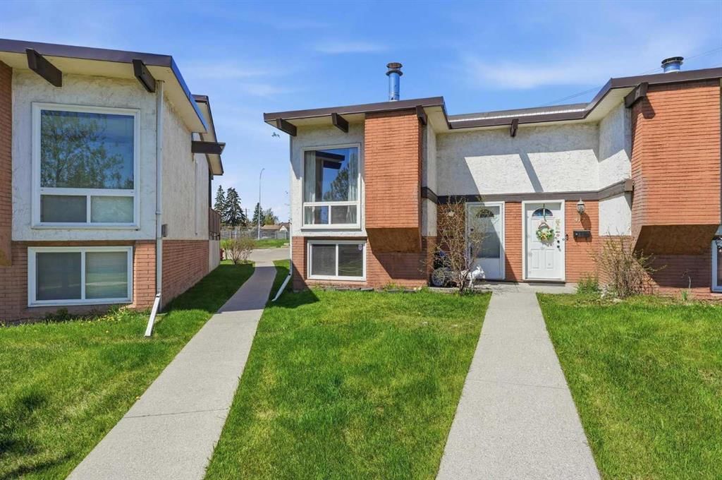 416 Pinemont Gate NE, Calgary — main listing photo