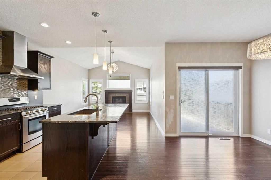 53 Sage Valley Circle NW, Calgary — photo 5 of 31