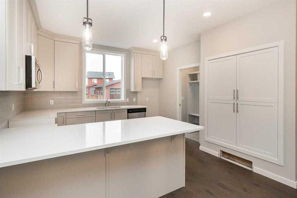 504 Kitstone Gate, Carstairs — photo 4 of 18