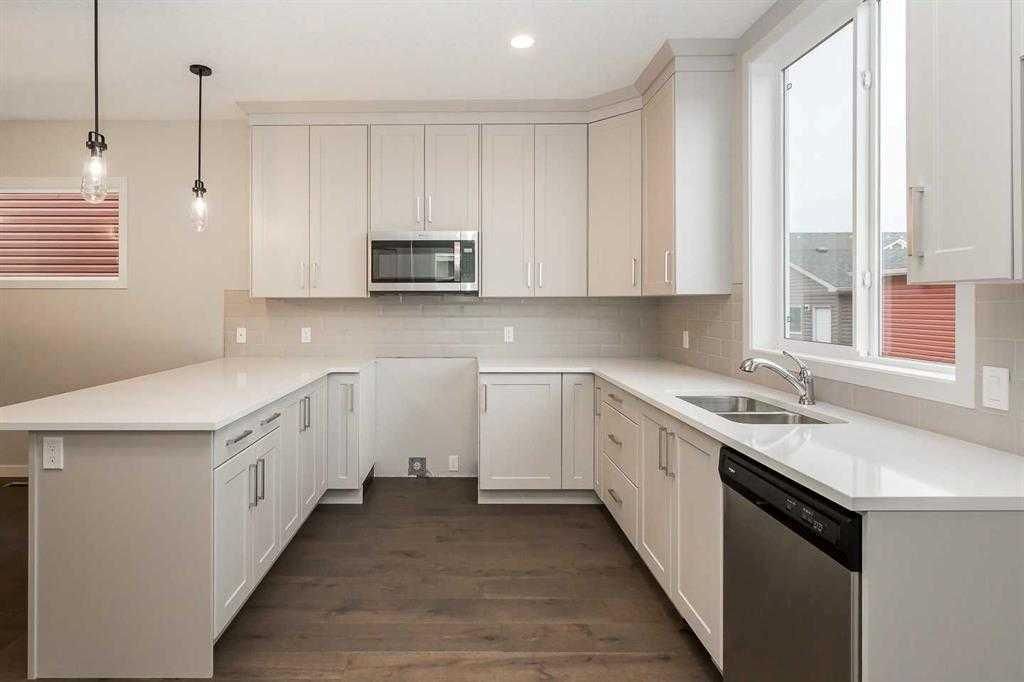 504 Kitstone Gate, Carstairs — photo 5 of 18