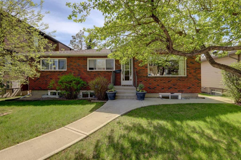 3419 Morley Trail NW, Calgary — main listing photo