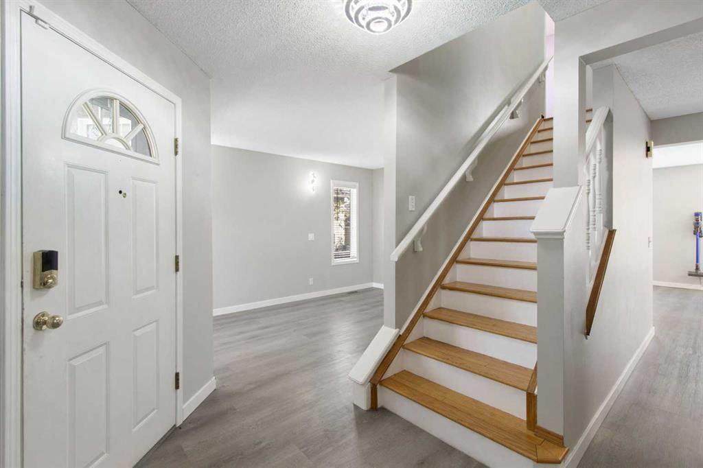 40 Mt Assiniboine Circle SE, Calgary — photo 3 of 44