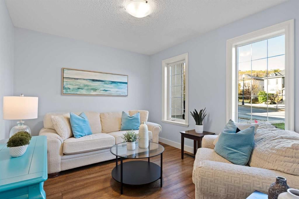 366 Patterson Boulevard SW, Calgary — photo 5 of 50
