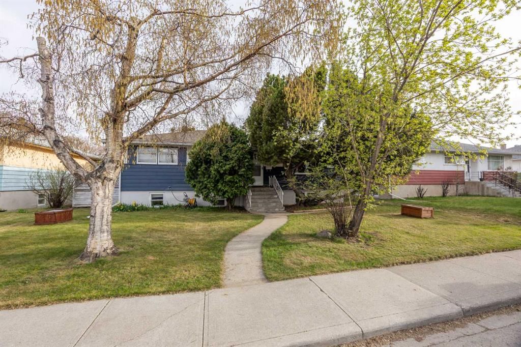 3023 13 Avenue SW, Calgary — main listing photo