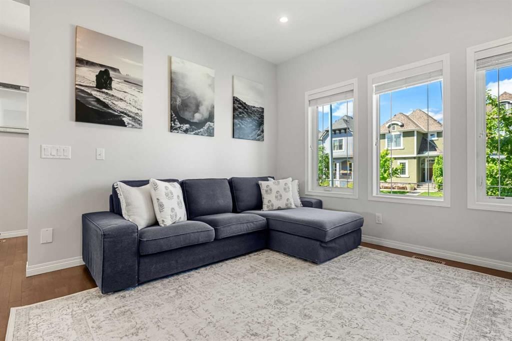 393 Marquis Heights SE, Calgary — photo 5 of 50