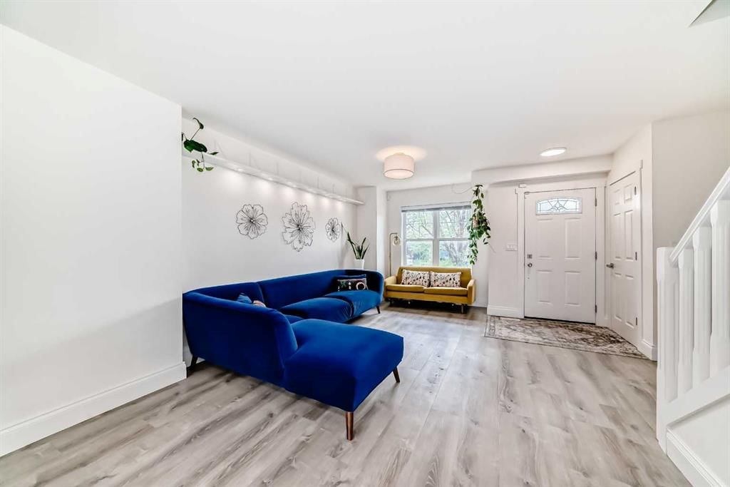 7608 21 Street SE, Calgary — photo 5 of 45
