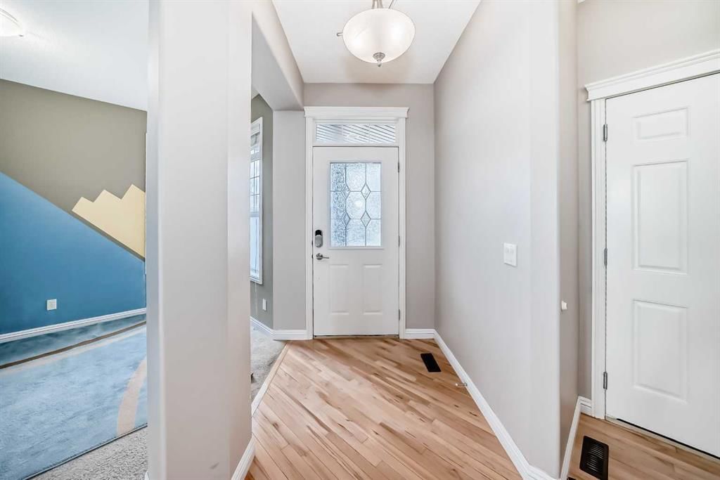 51 Royal Oak View NW, Calgary — photo 3 of 47