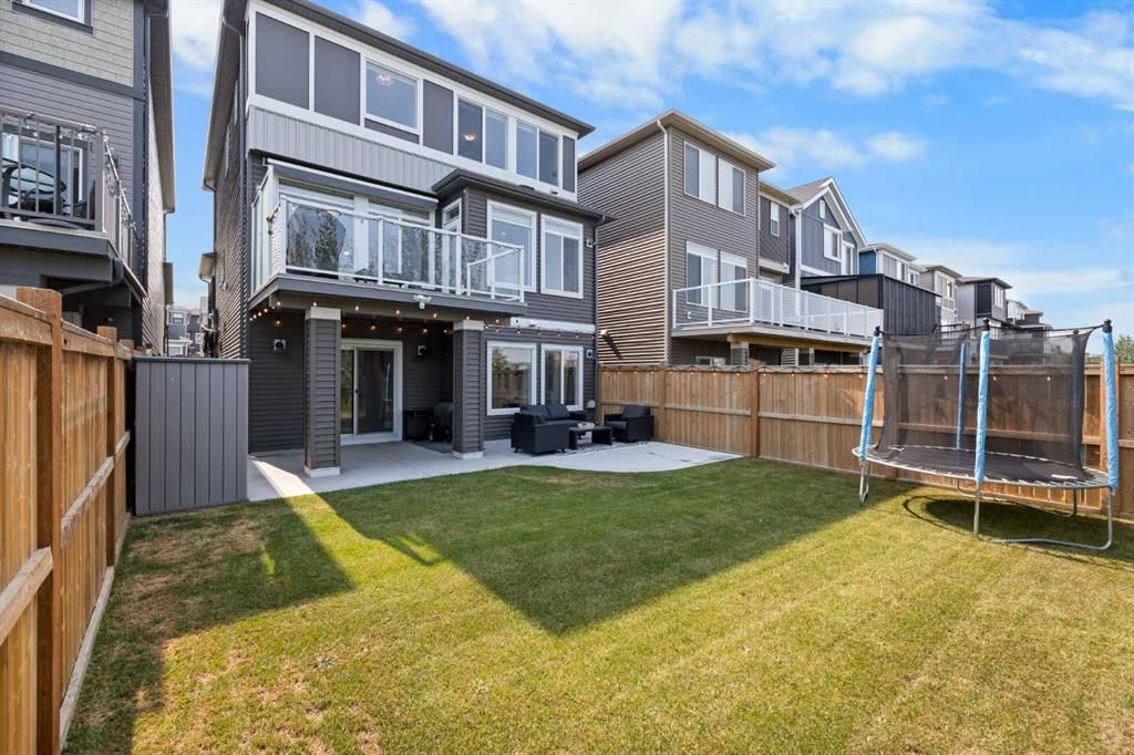 223 Howse Drive NE, Calgary — photo 2 of 49