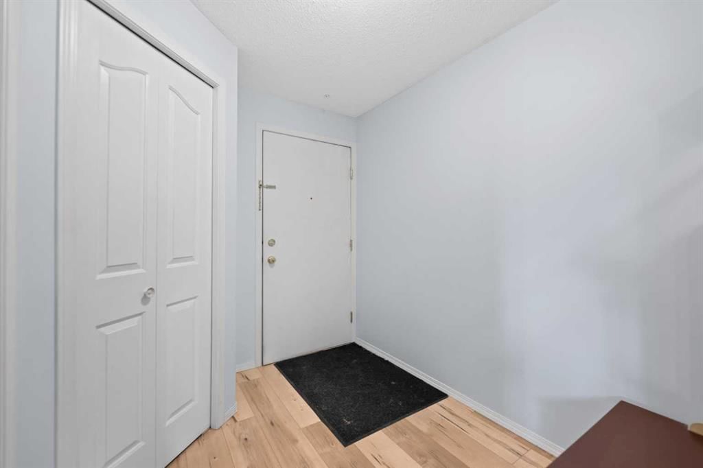 2219, 2600 66 Street NE, Calgary — photo 3 of 32