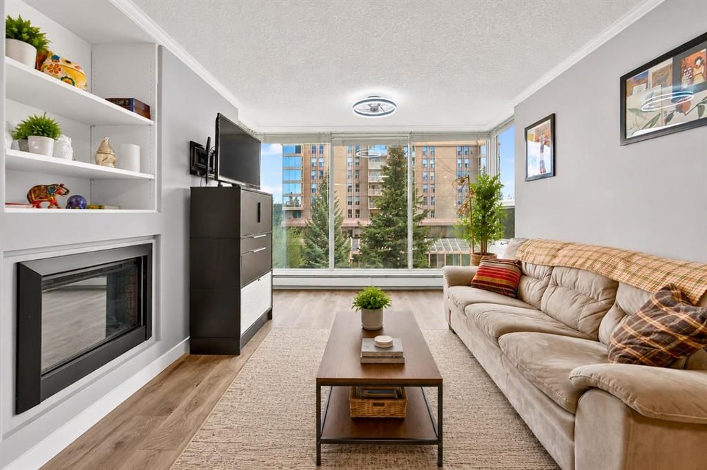 408, 4555 Varsity Lane NW, Calgary — main listing photo