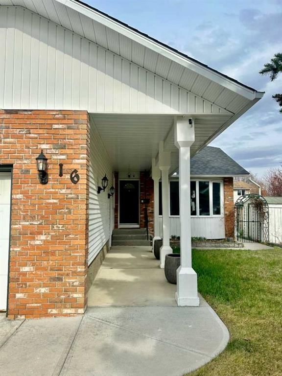 16 Woodfield Court SW, Calgary — main listing photo