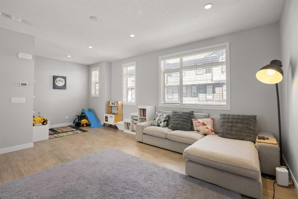 309 Wentworth Row SW, Calgary — photo 3 of 38