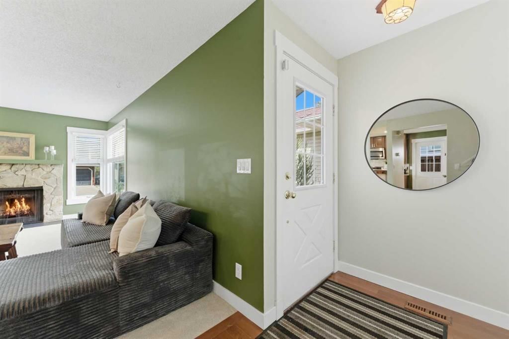 35 Millbank Road SW, Calgary — photo 3 of 44