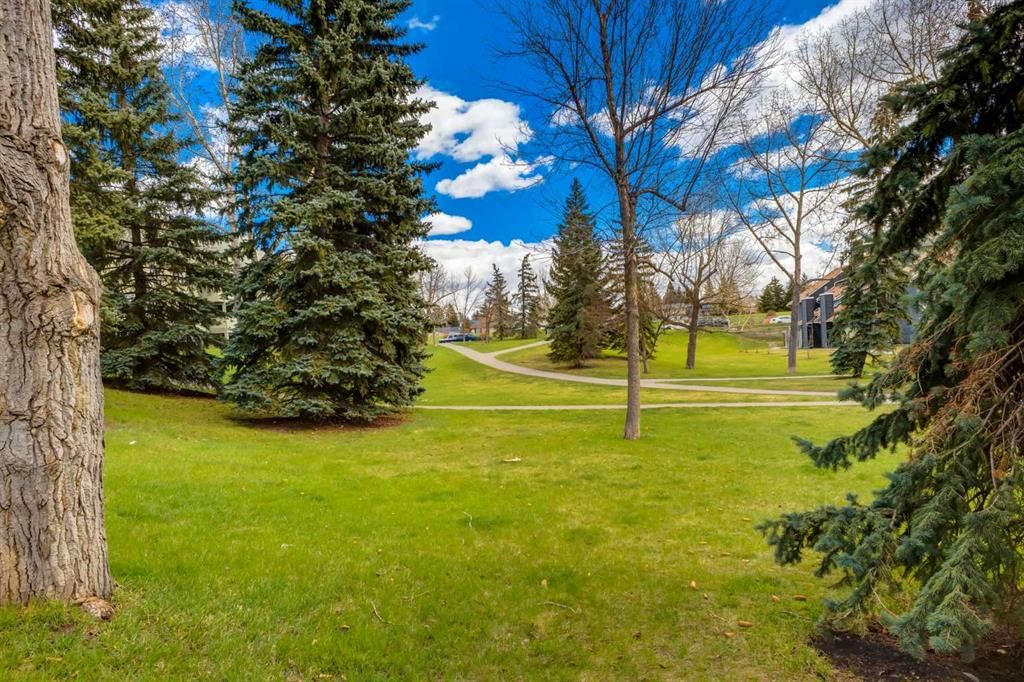 2240, 70 Glamis Drive SW, Calgary — photo 4 of 37