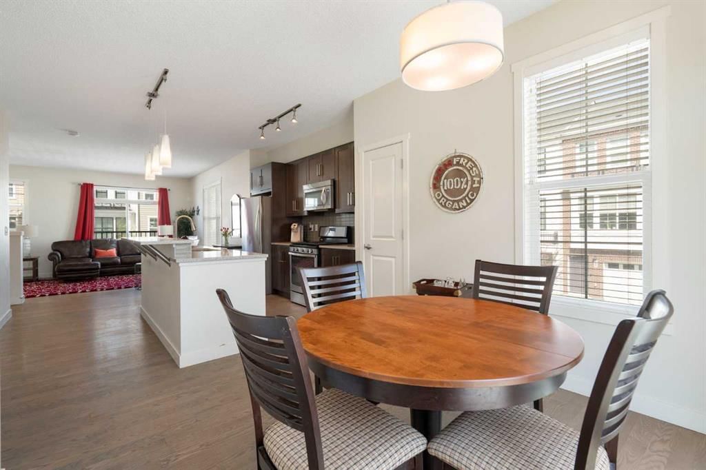 404 Nolanfield Villas NW, Calgary — photo 4 of 20