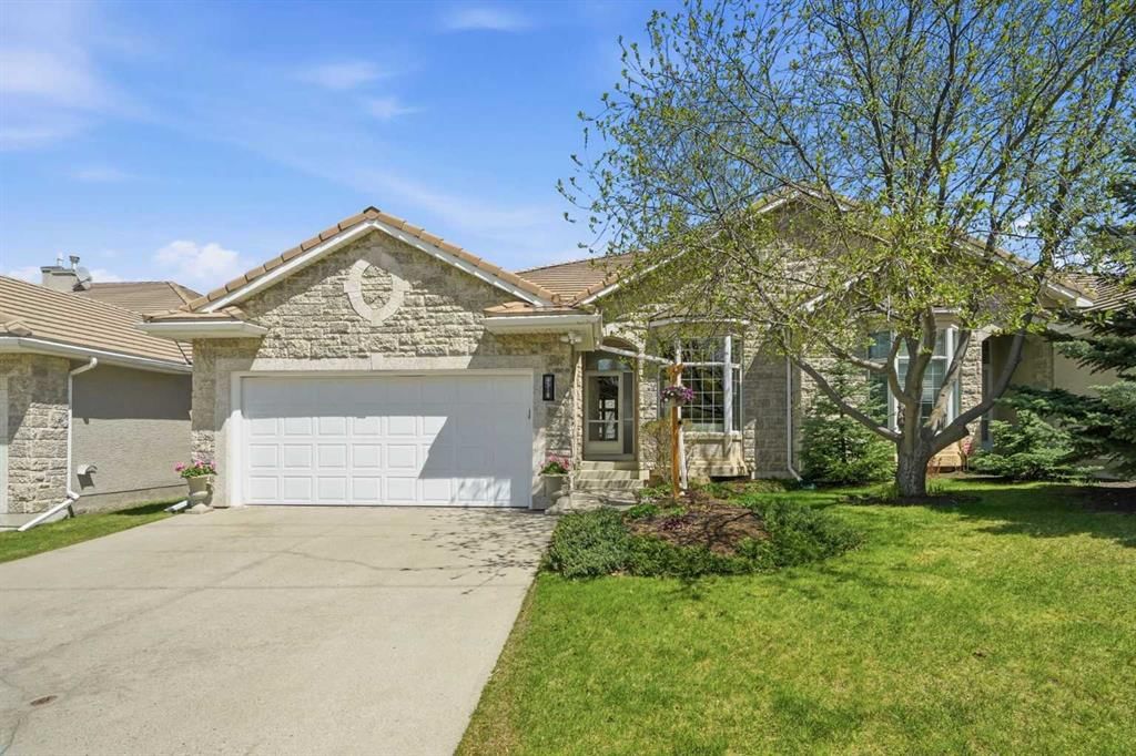 4518 Hamptons Way NW, Calgary — main listing photo