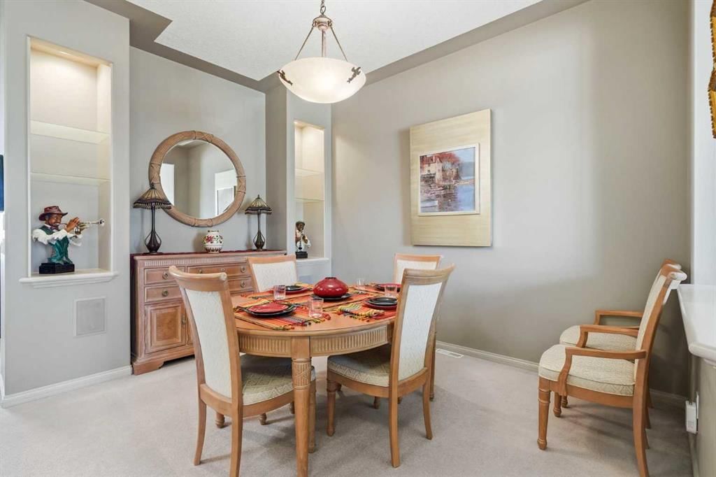 4518 Hamptons Way NW, Calgary — photo 2 of 37
