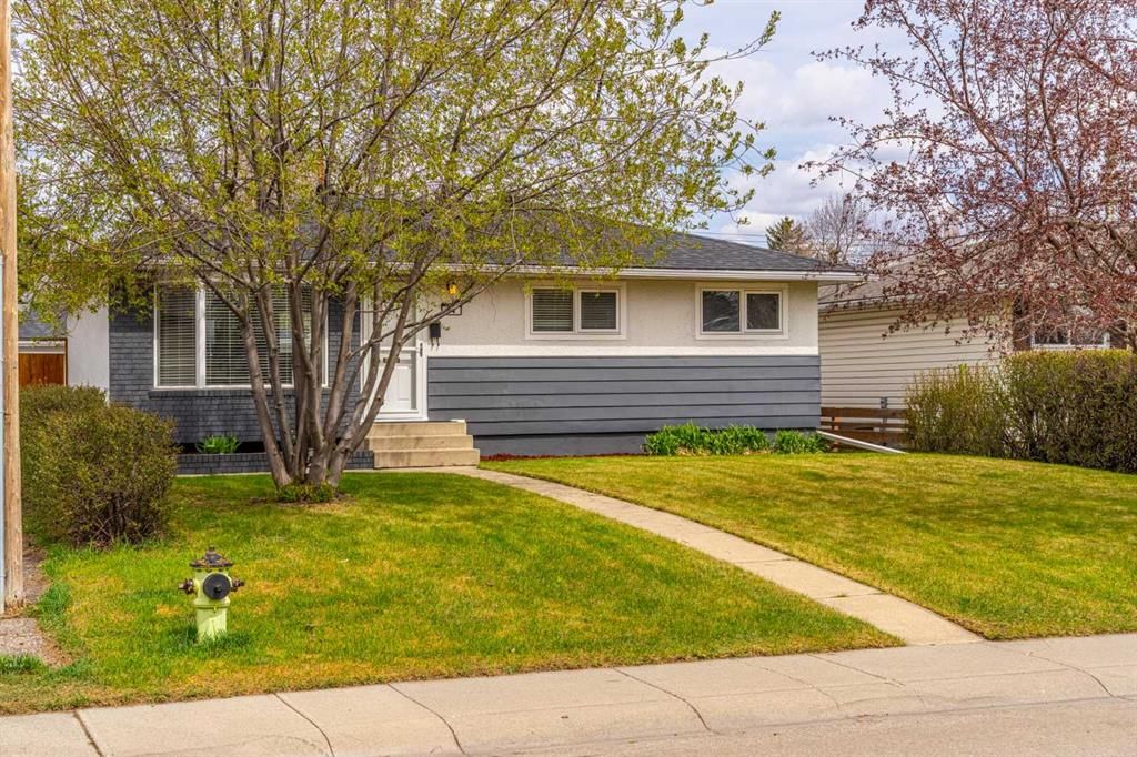 54 Atlanta Crescent SE, Calgary — photo 2 of 36