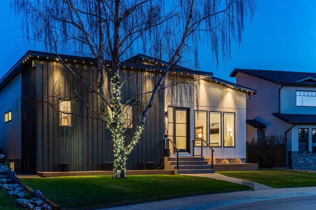 5420 La Salle Crescent SW, Calgary — photo 2 of 49