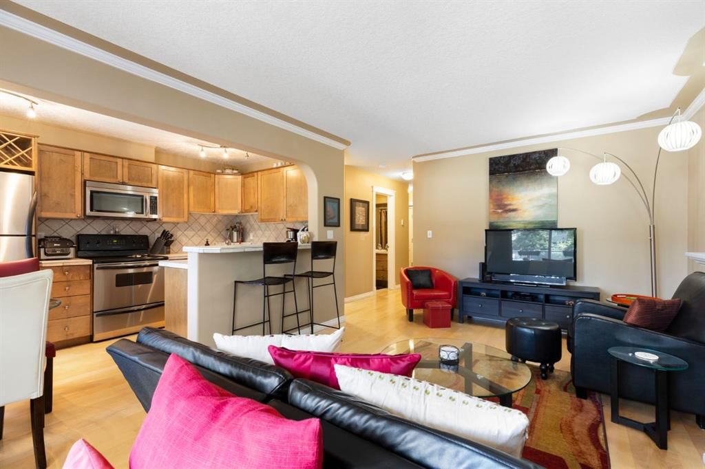 203, 823 5 Street NE, Calgary — photo 4 of 21