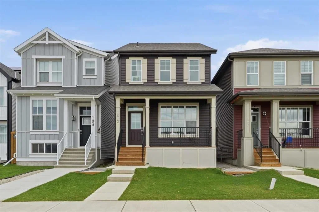 1612 Rangeview Drive SE, Calgary — main listing photo