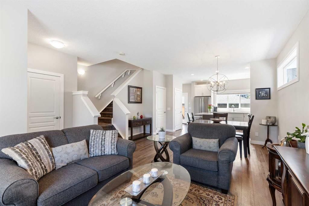 1334 Walden Drive SE, Calgary — photo 5 of 36
