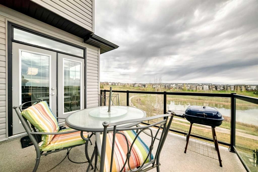 91 Nolanfield Crescent NW, Calgary — photo 4 of 50