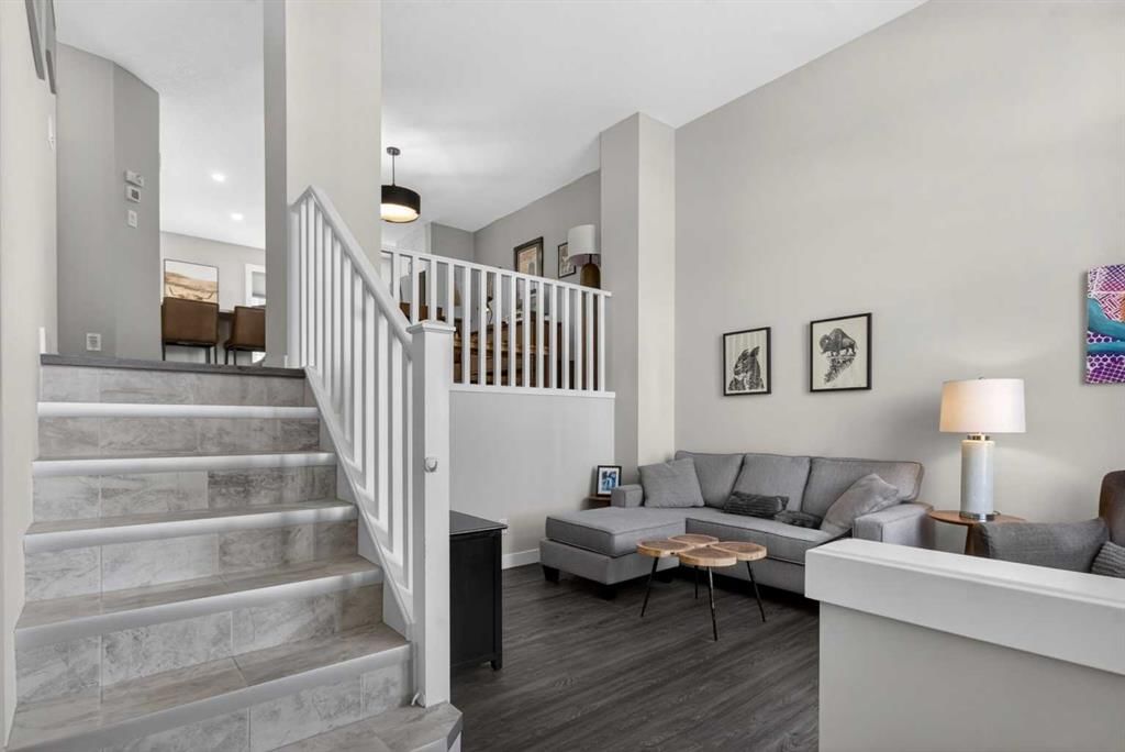 241 Auburn Meadows Drive SE, Calgary — photo 3 of 34
