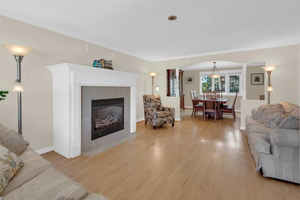7316 Kananaskis Drive SW, Calgary — photo 5 of 50