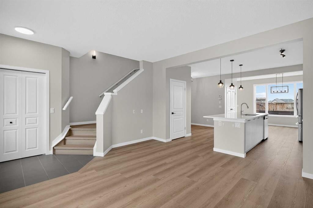 358 Auburn Crest Way SE, Calgary — photo 2 of 33