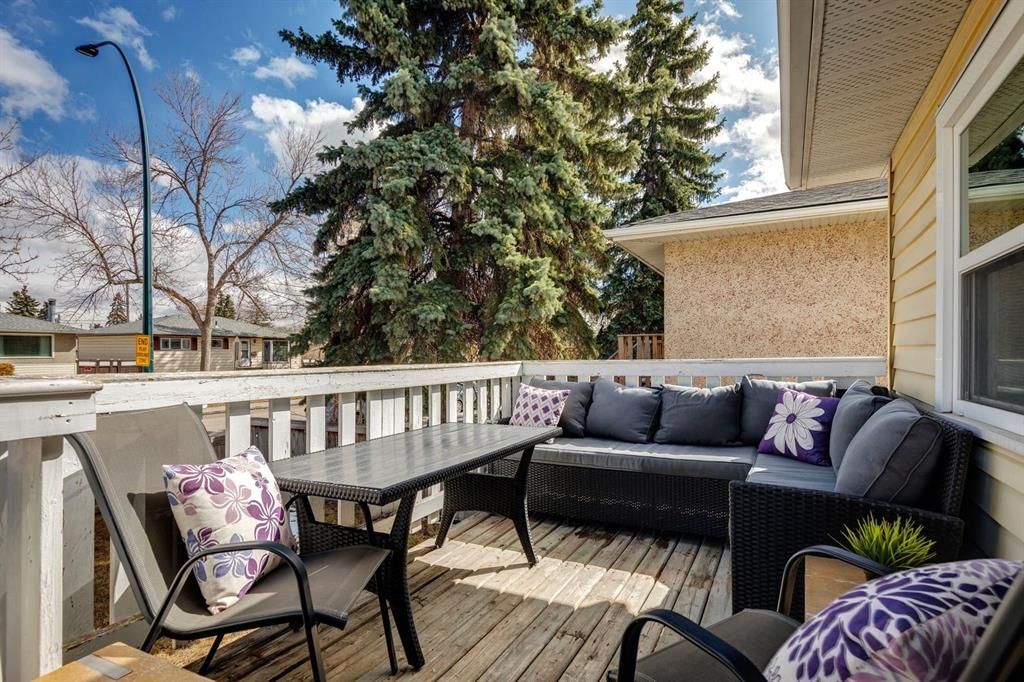 7417 24 Street SE, Calgary — photo 2 of 33