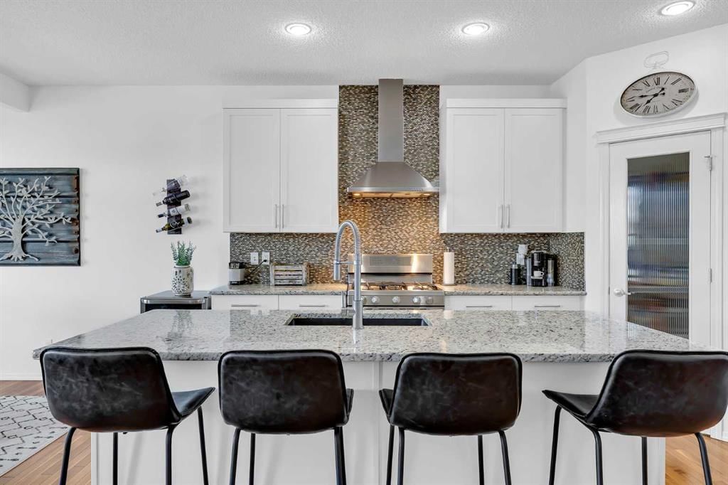 30 Cranarch View SE, Calgary — photo 2 of 33
