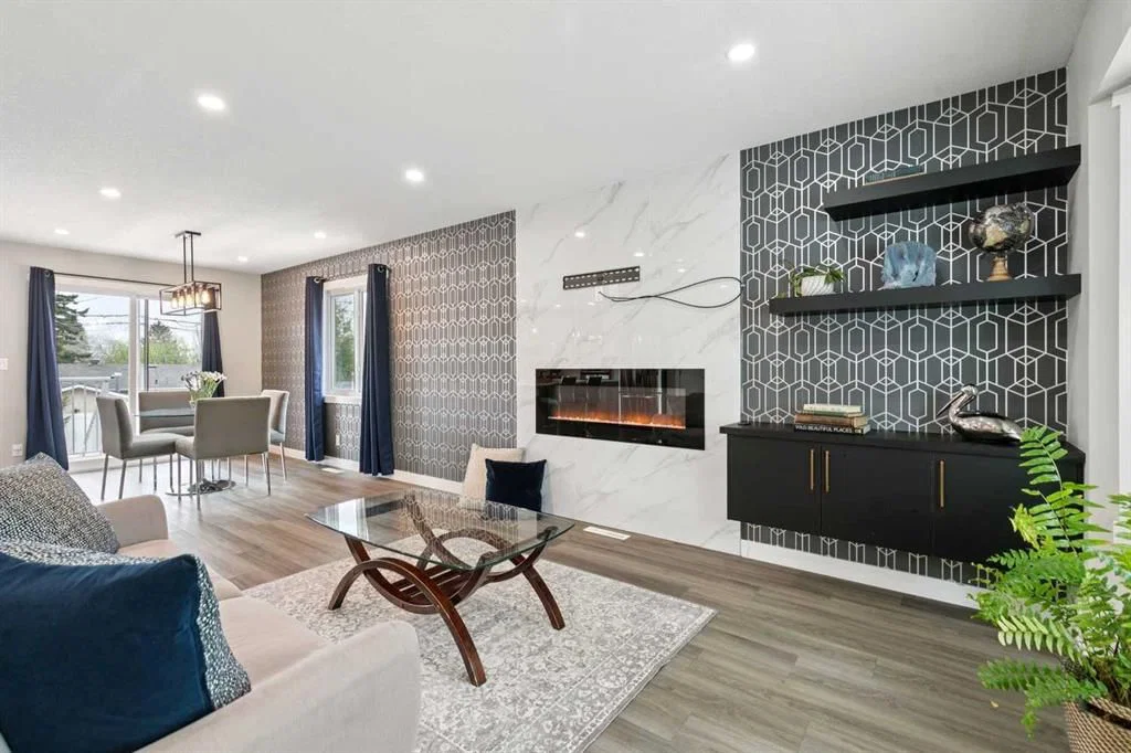 7116 Hunterwood Road NW, Calgary — photo 5 of 43