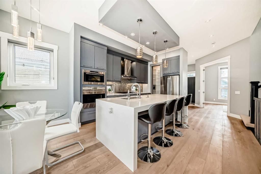 1518 19 Avenue NW, Calgary — photo 4 of 30
