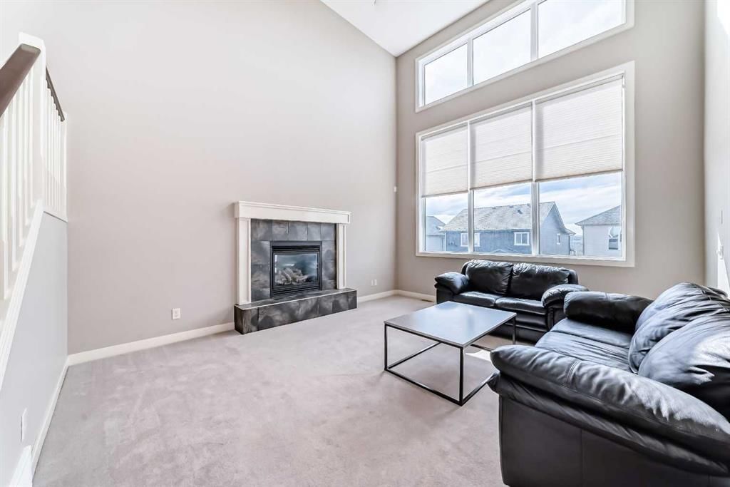 455 Hidden Creek Boulevard NW, Calgary — photo 5 of 44