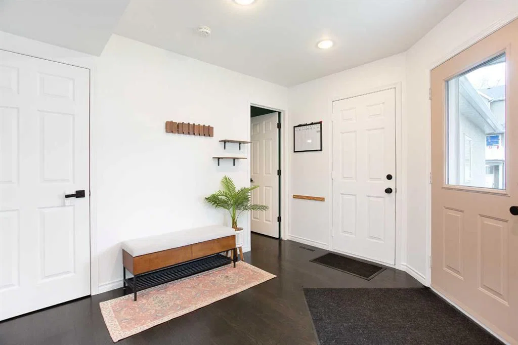 184 Inglewood Cove SE, Calgary — photo 5 of 40