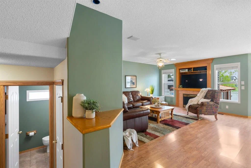 58 Bridlewood Circle SW, Calgary — photo 5 of 50