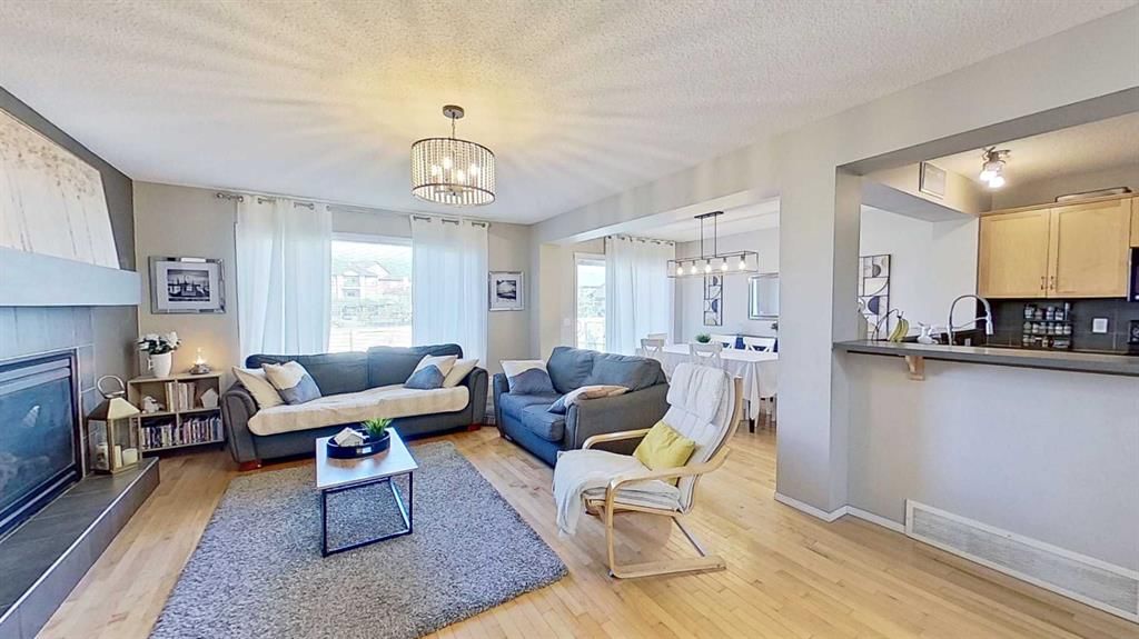 17 Sunset Heights, Cochrane — photo 3 of 38