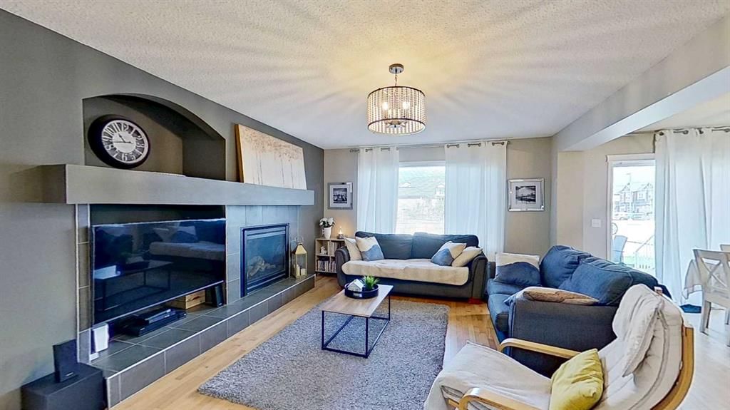17 Sunset Heights, Cochrane — photo 4 of 38