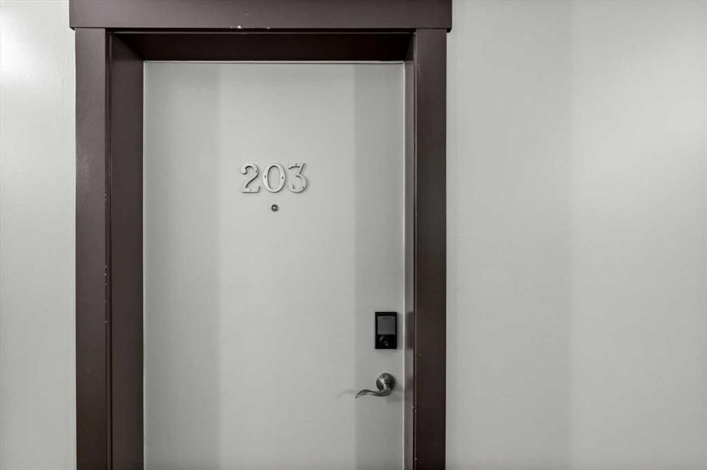 203, 3501 15 Street SW, Calgary — photo 3 of 41
