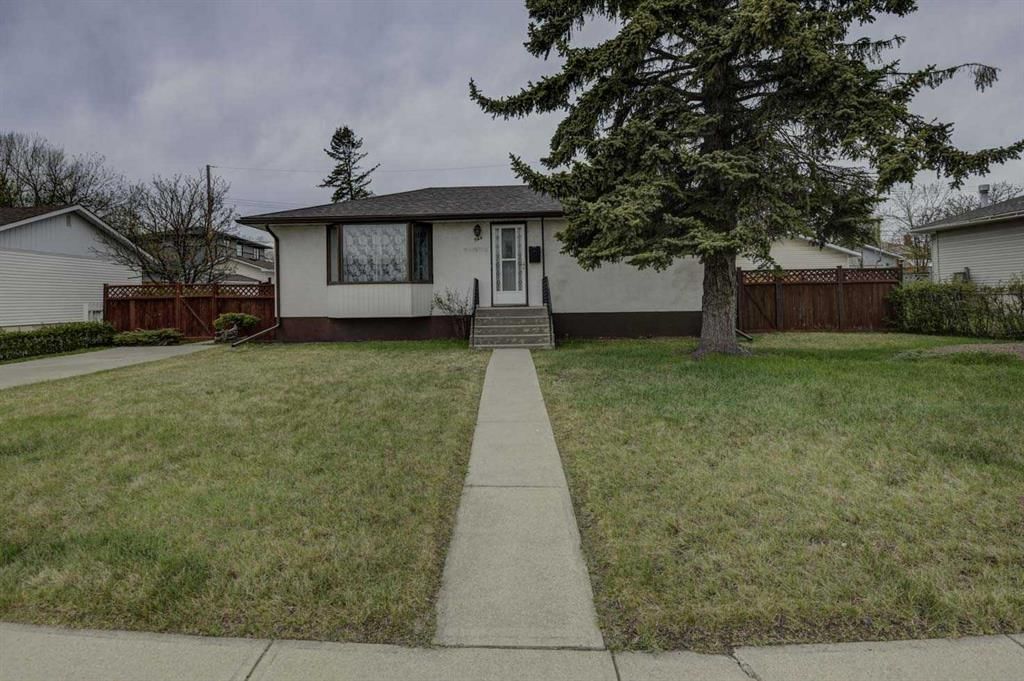 544 Thornhill Place NW, Calgary — main listing photo