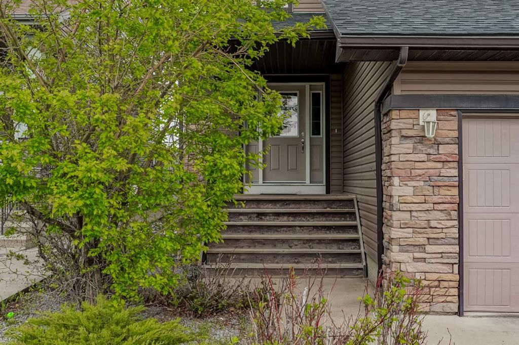 32 Evanspark Circle NW, Calgary — photo 4 of 44