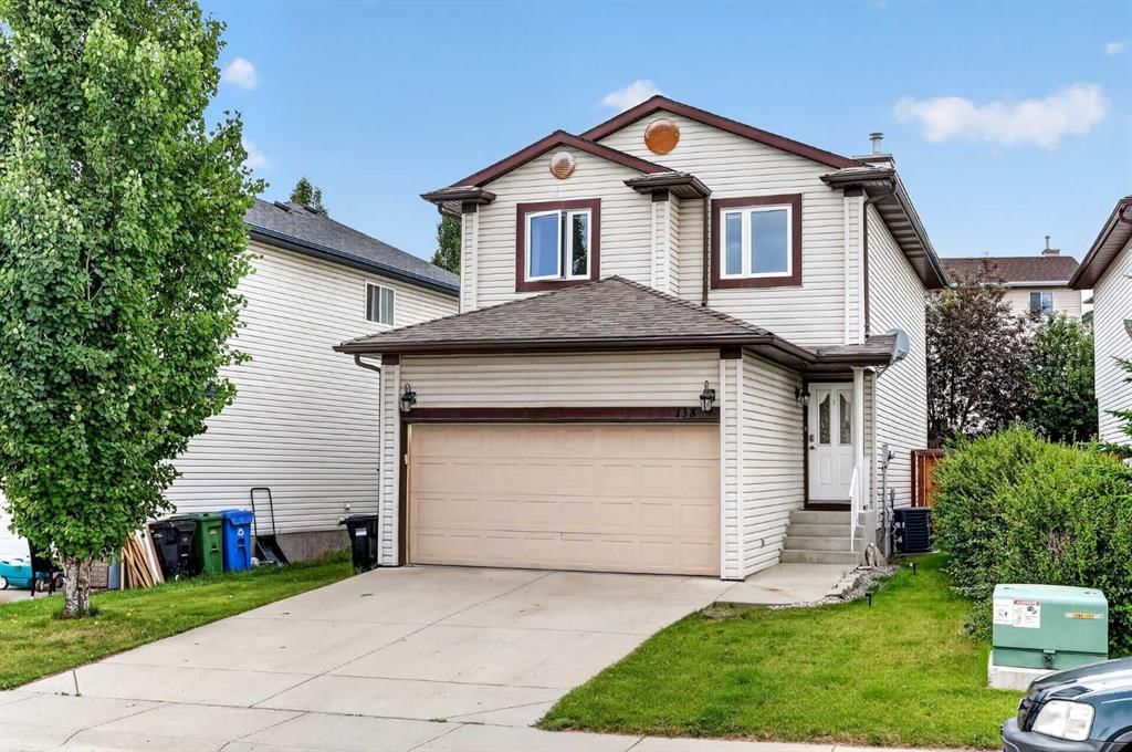 138 Tuscarora Way NW, Calgary — photo 4 of 44