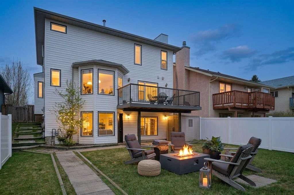 84 Shawbrooke Circle SW, Calgary — photo 2 of 41