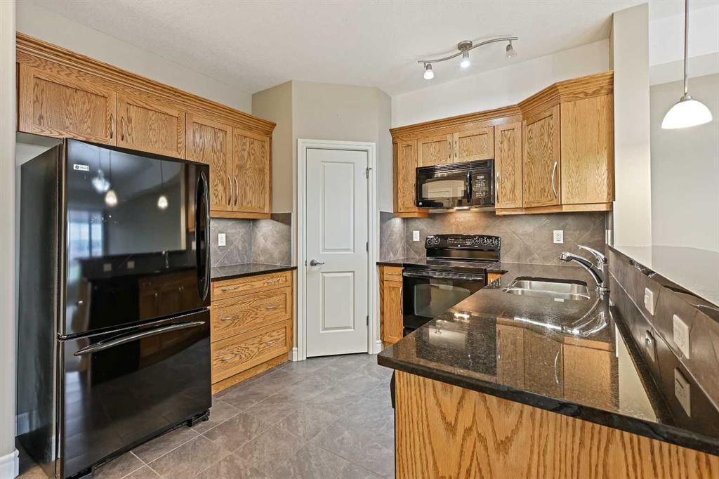 1243, 2330 Fish Creek Boulevard SW, Calgary — photo 3 of 40