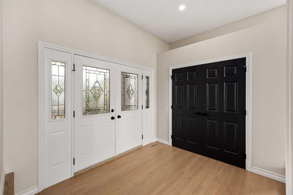 21 Douglas Woods Manor SE, Calgary — photo 2 of 46