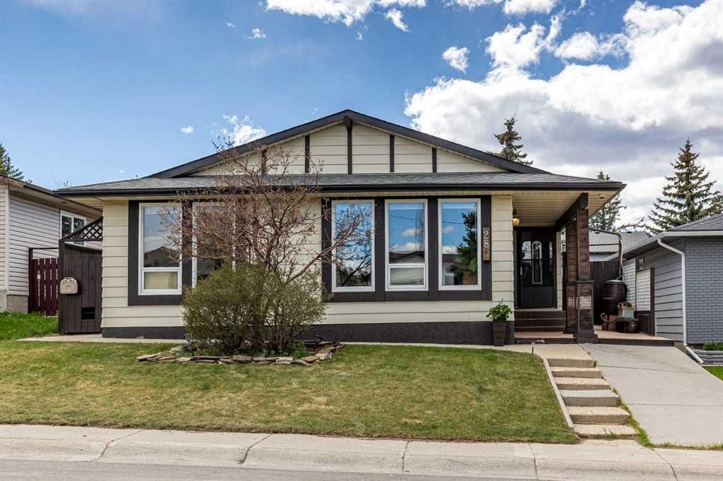 28 Beddington Crescent NE, Calgary — main listing photo