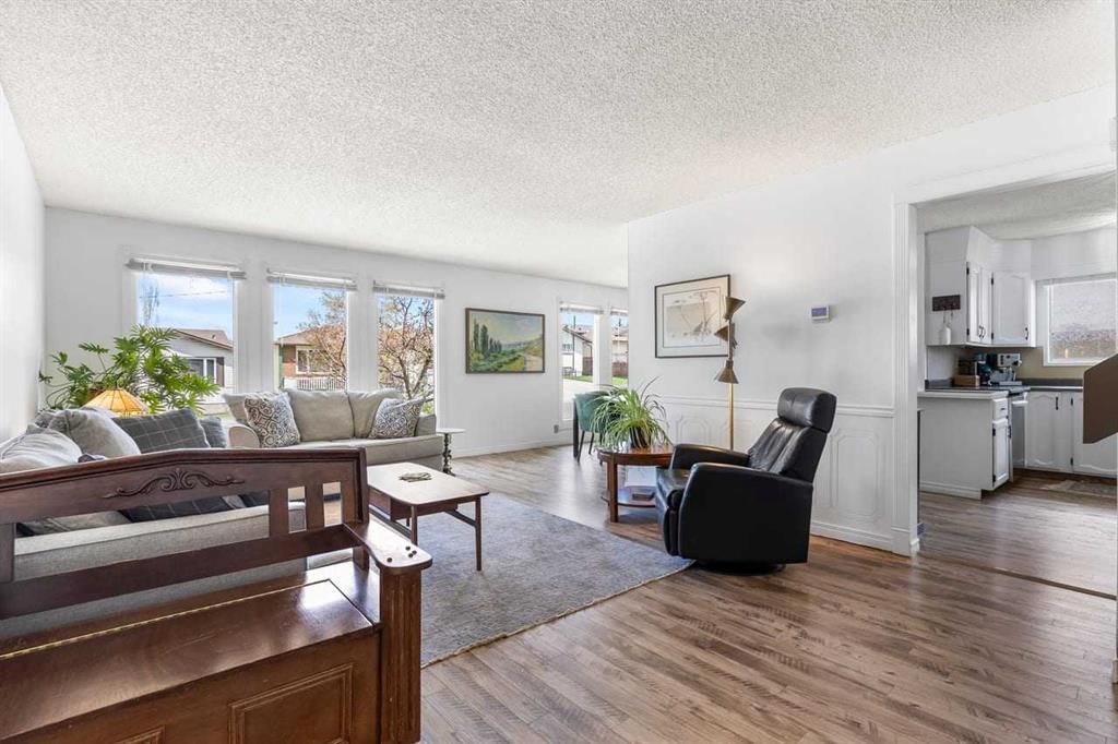 28 Beddington Crescent NE, Calgary — photo 4 of 47