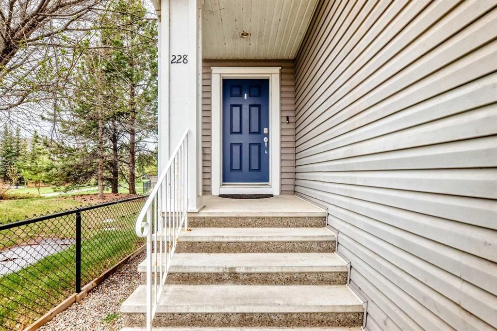 228 Cranston Drive SE, Calgary — photo 2 of 44